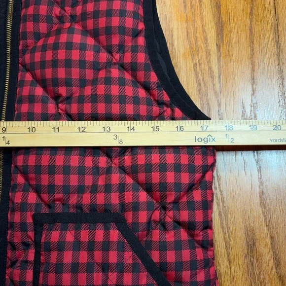 J. Crew Excursion Quilted Down Puff Vest Women's XS Red Buffalo Check Plaid - Picture 4 of 6